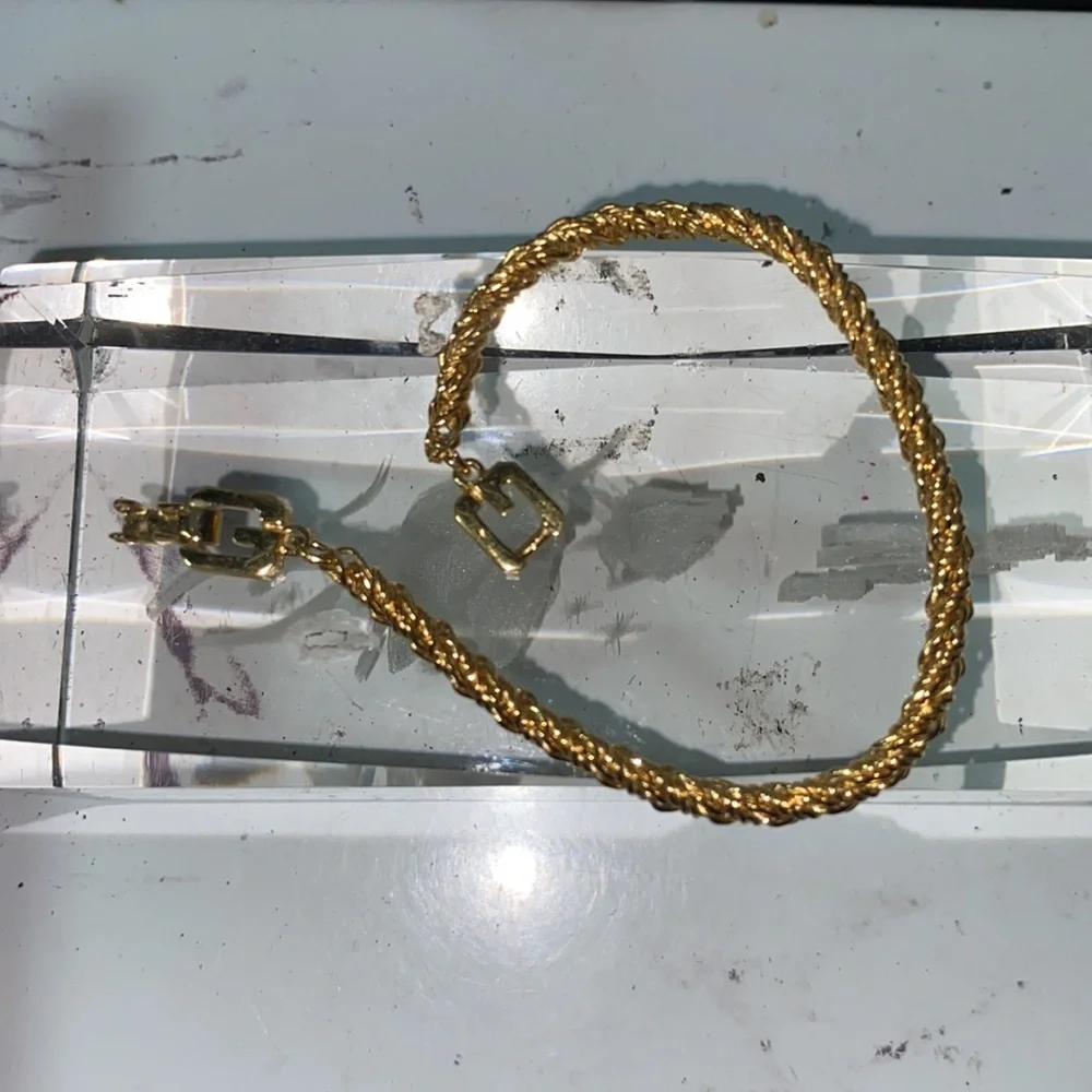 Authentic Givenchy Rope Chain Bracelet - Picture 6 of 10